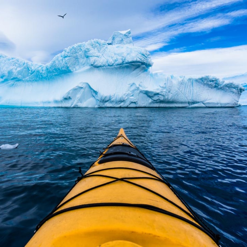 Meet your Posher, Kayak